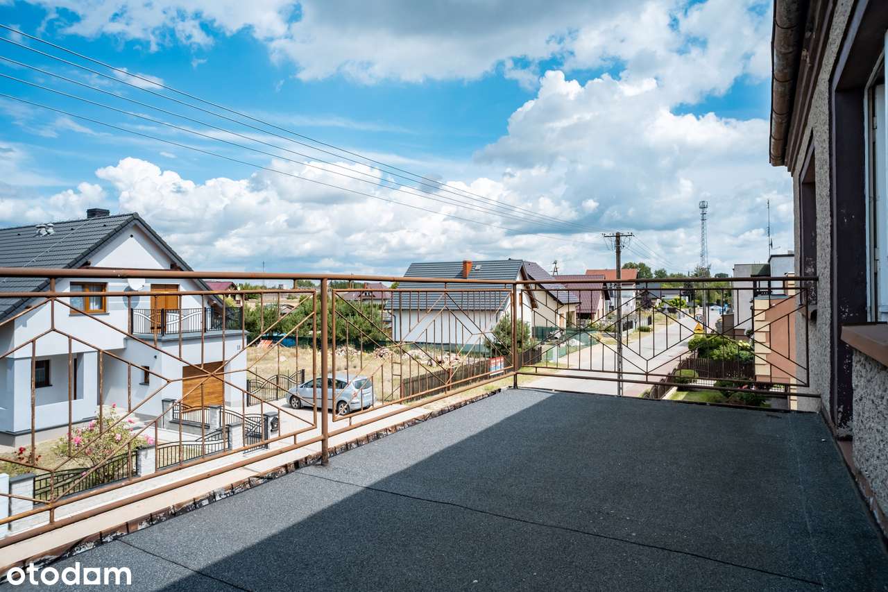 Przestronny dom wolnostojący o powierzchni 180 m² w Orzechowie-9