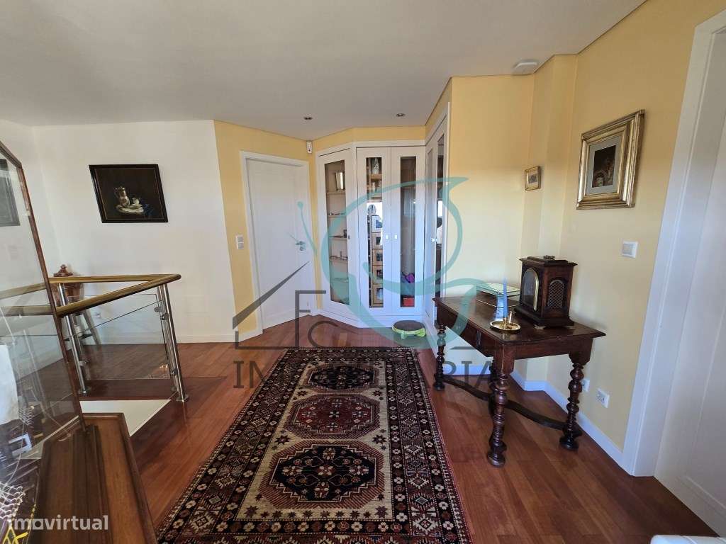 EXCLUSIVO - EXCELENTE APARTAMENTO DUPLEX DE 5 ASSOALHADAS, COM GARA...-42