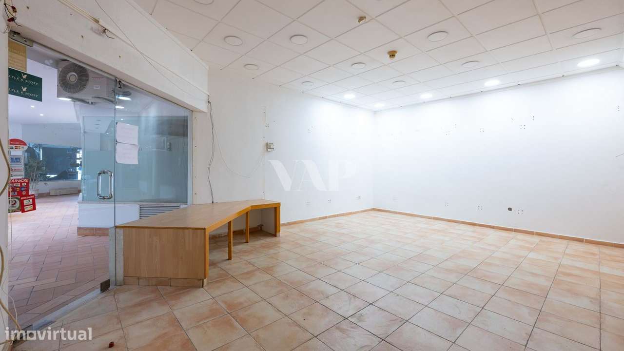 Loja Comercial à Venda no Quinta Shopping – 44m² | Quinta do Lago - Grande imagem: 4/13