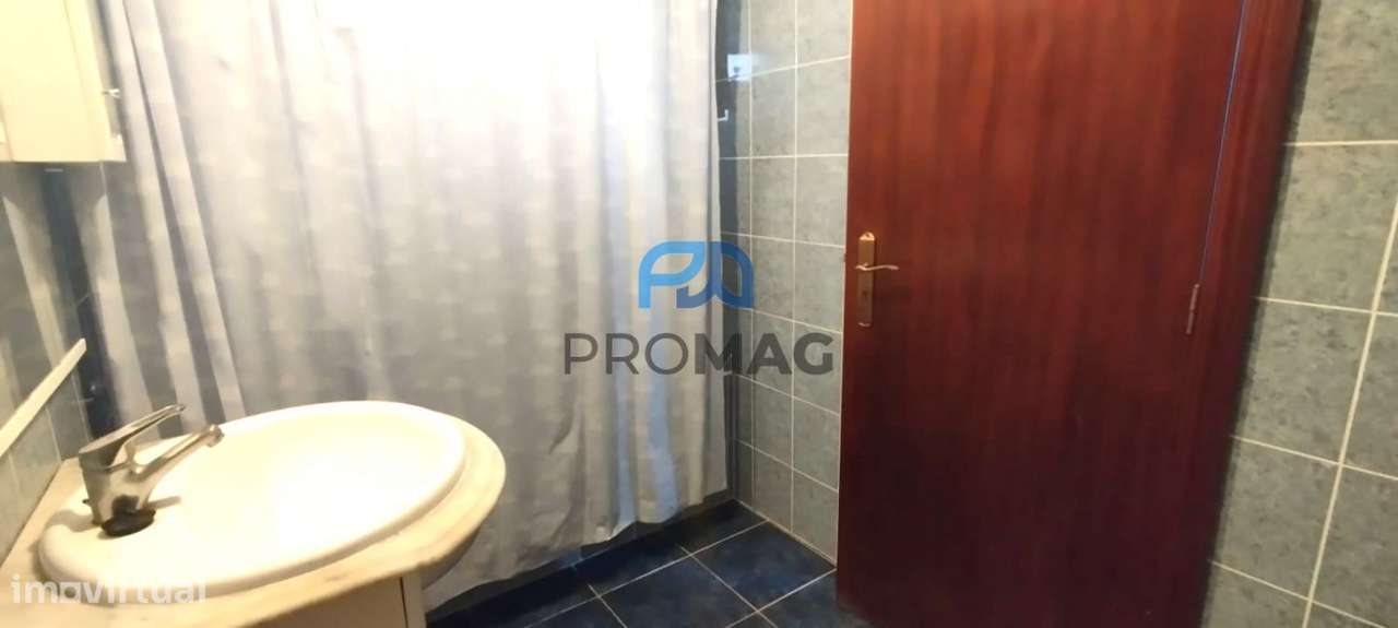 Moradia V3+1 em Anreade (Resende)-7