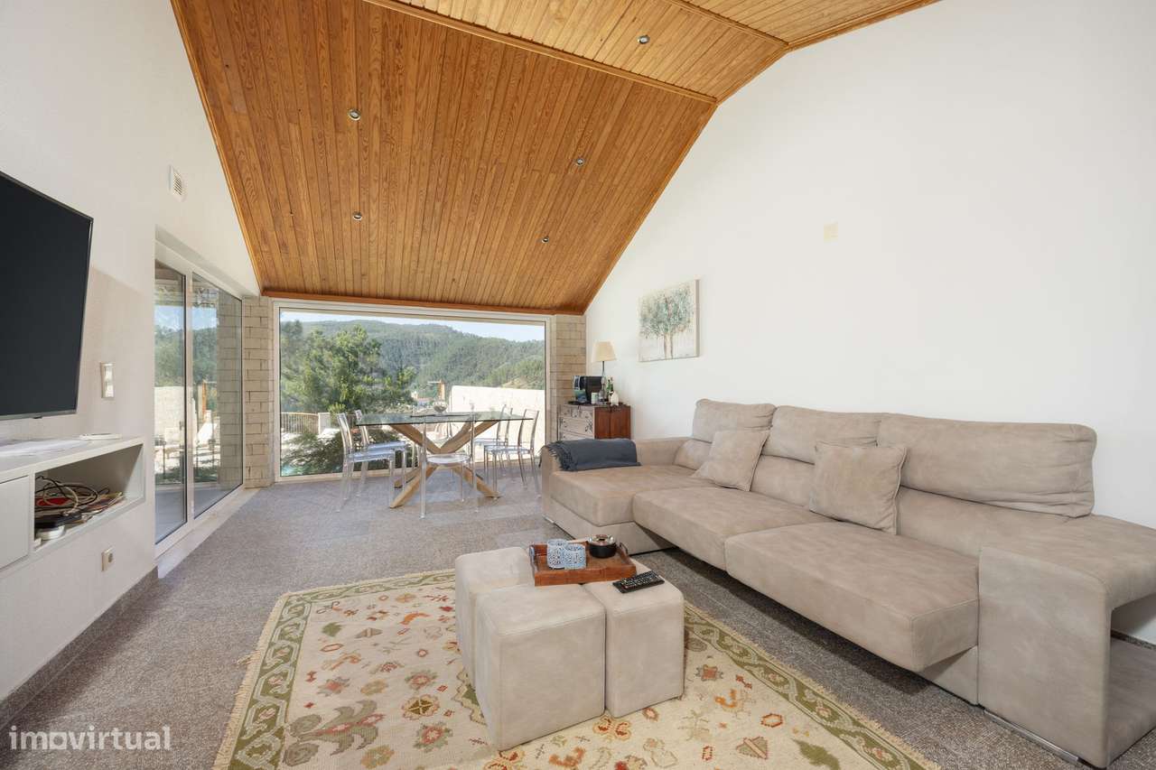 Moradia T2+2 | Piscina e Jardim | Vista Rio Zezêre | Dornes - Grande imagem: 4/51