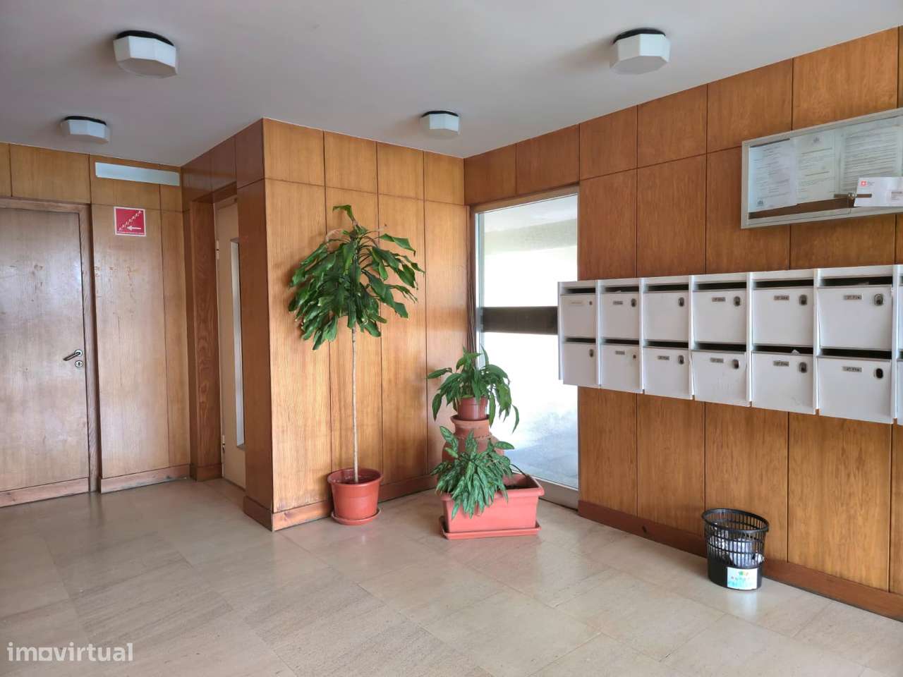 Apartamento T1 remodelado no Alto da Barra em Oeiras - Grande imagem: 3/18