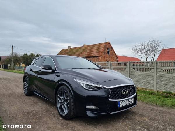 Infiniti Q30 2.2d Sport City Black 7DCT - 4