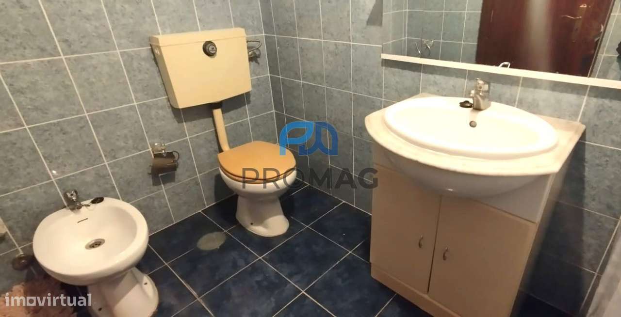 Moradia V3+1 em Anreade (Resende)-9