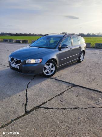 Volvo V50 D2 Momentum - 1