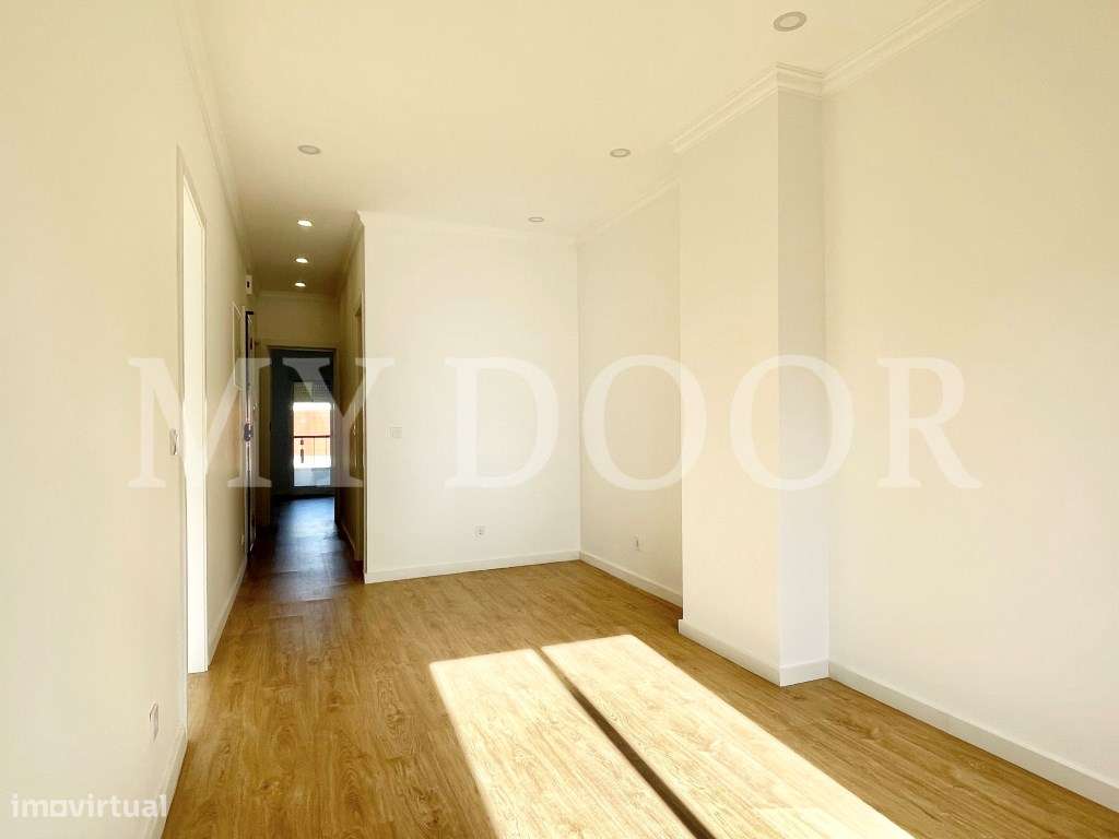 Apartamento T2 em Moscavide - Remodelado - VARANDA-11