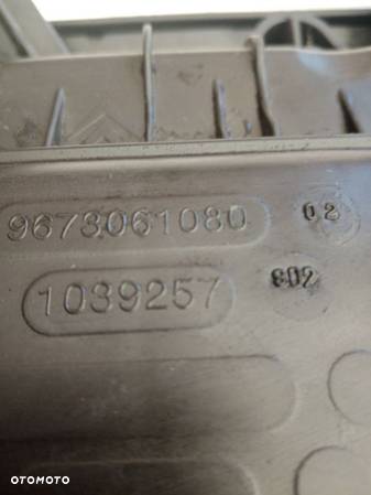 9673061080 Obudowa filtra powietrza Citroen C3 2 2012r 1.4 BENZYNA EU - 3