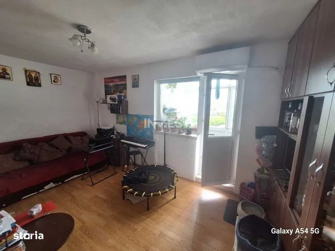 Alexandru- Apartament cu 3 camere decomandat-1
