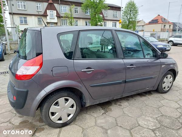 Renault Scenic 1.6 16V Authentique - 8