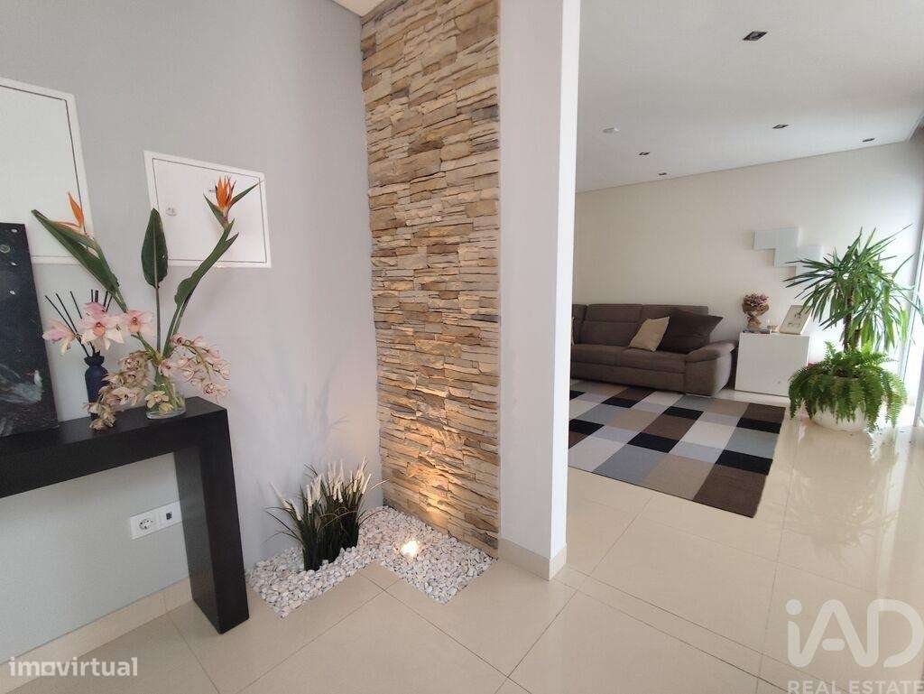 Duplex T4 em Cadaval e Pêro Moniz de 195 m2 - Grande imagem: 2/40