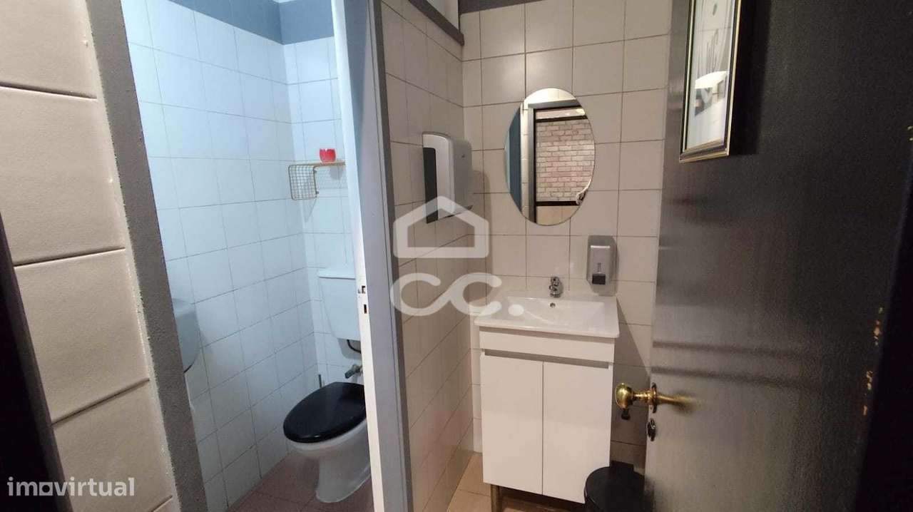 Loja comercial à venda em Vila Nova do Campo — Santo Tirso-11