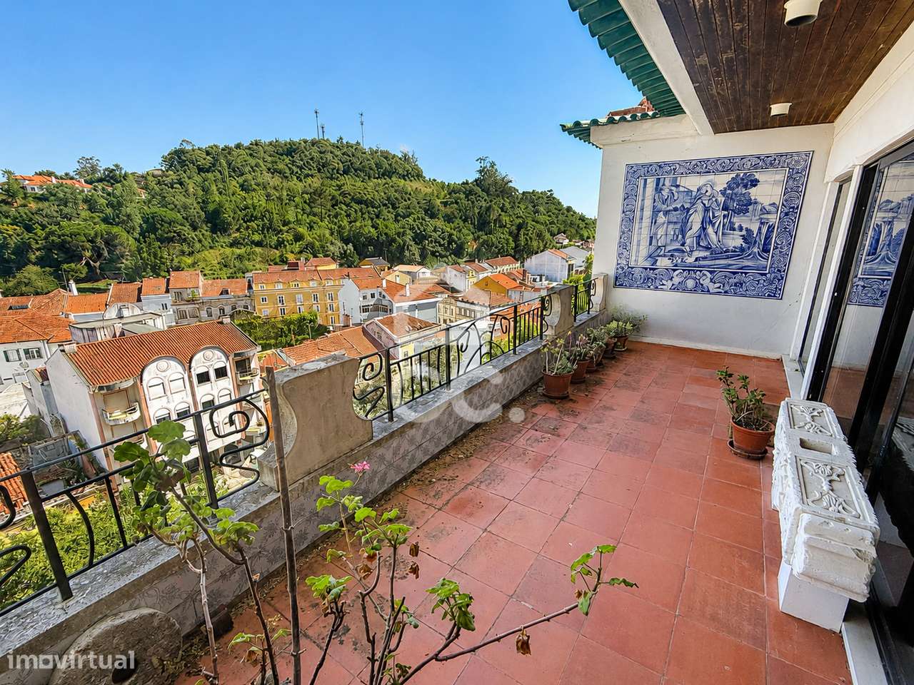 Penthouse única , terraço panorâmico e vista para o Mosteiro de Alcoba-14