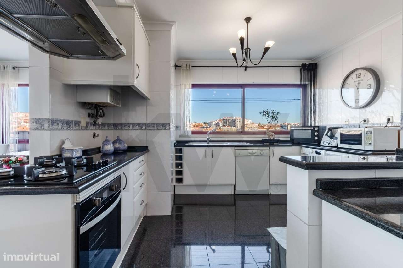 PENTHOUSE CACÉM | T4 c/ 240m2 | Lugar Estacionamento - Grande imagem: 5/57