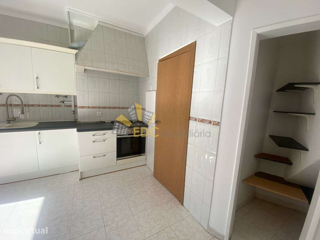 Apartamento T4 com Grande Potencial e Ótima Localização | Localizad...-14