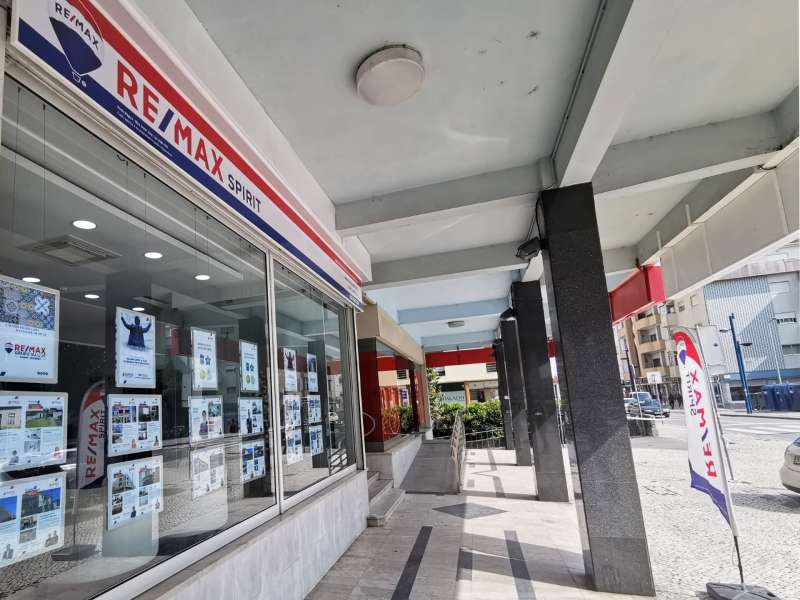 Profissionais - Empreendimentos: Remax Spirit - Grupo Summit - Ovar, São João, Arada e São Vicente de Pereira Jusã, Ovar, Aveiro