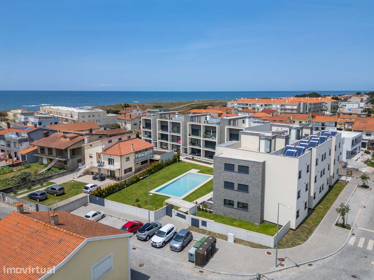 Apartamento T2 em condomínio fechado com piscina e vista mar - Grande imagem: 3/38