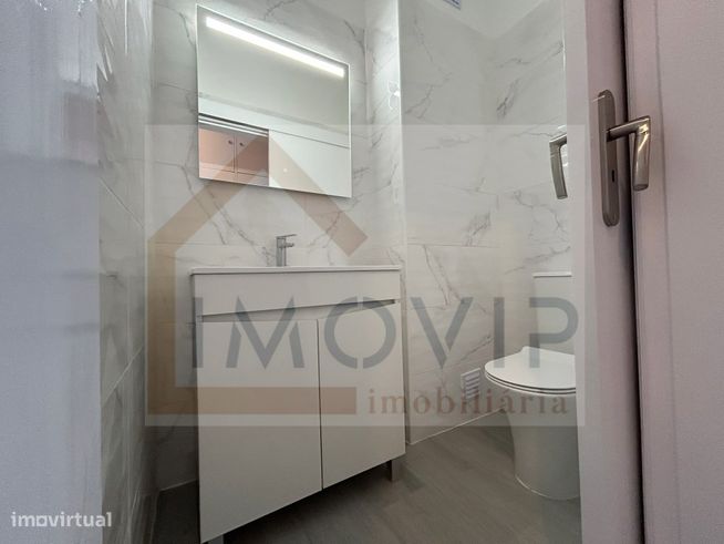 Apartamento T3 TOTALMENTE REMODELADO EM LOURES-20