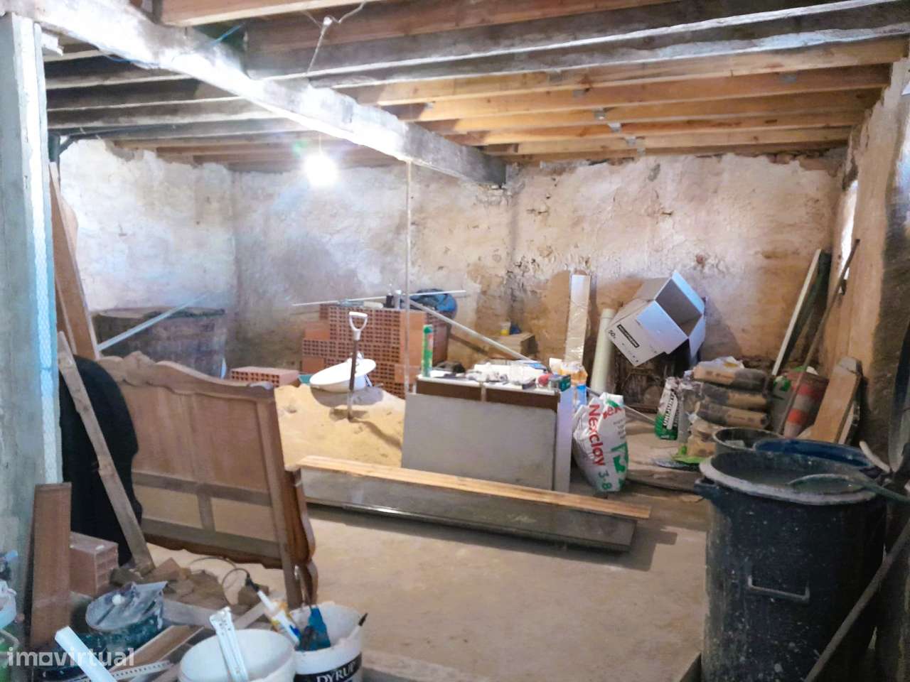 Moradia T3 com Garagem em Remodelação – Anaguéis, Coimbra-20