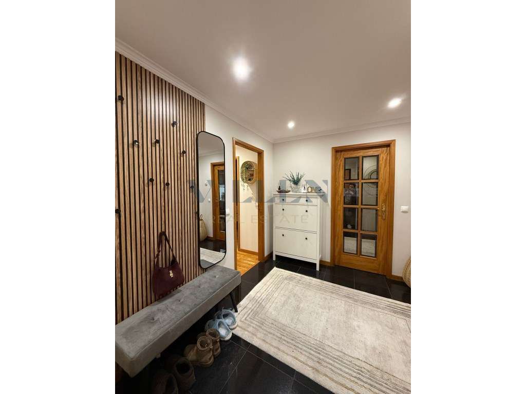 Apartamento T3 (convertido em T2 com Closet) Renovado em Moreira da... - Grande imagem: 4/22