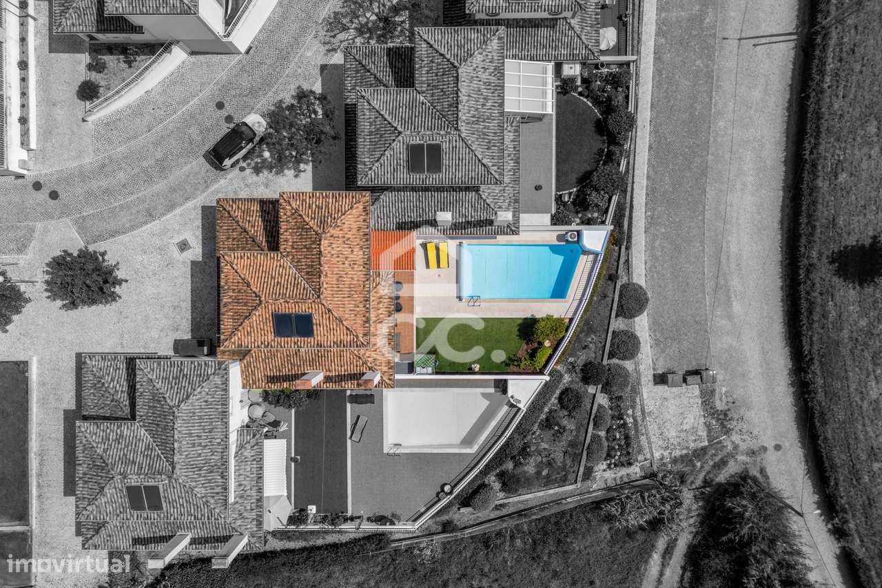Moradia T4 em Condomínio Privado no Carvalhal – O equilíbrio perfeito-27