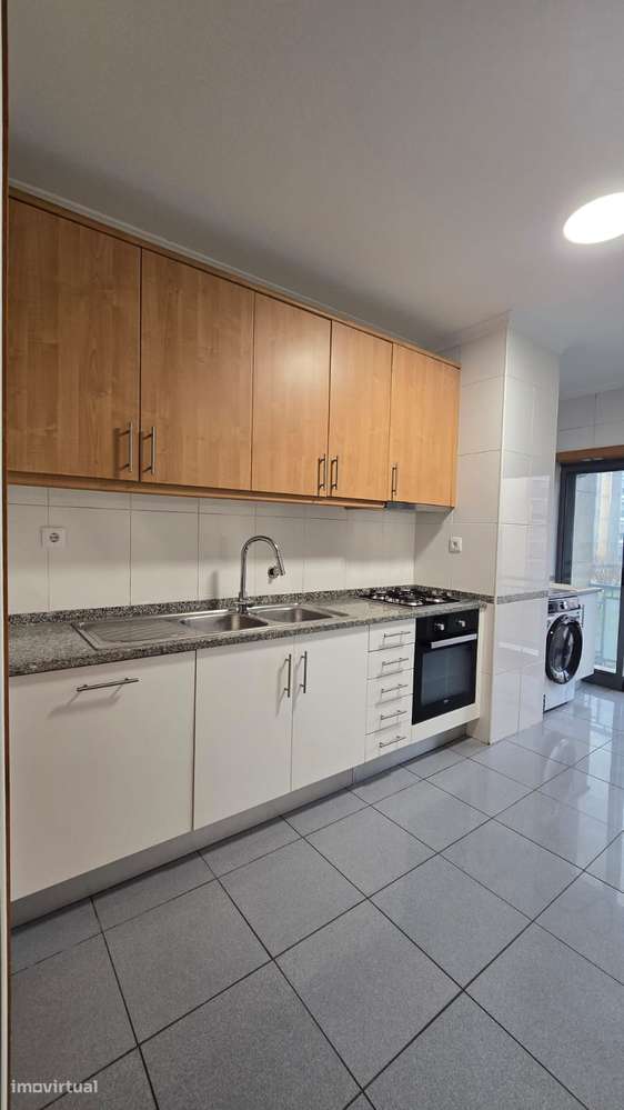 ARRENDA-SE T2, DISPONÍVEL PARA ENTRADA IMEDIATA - Grande imagem: 5/15