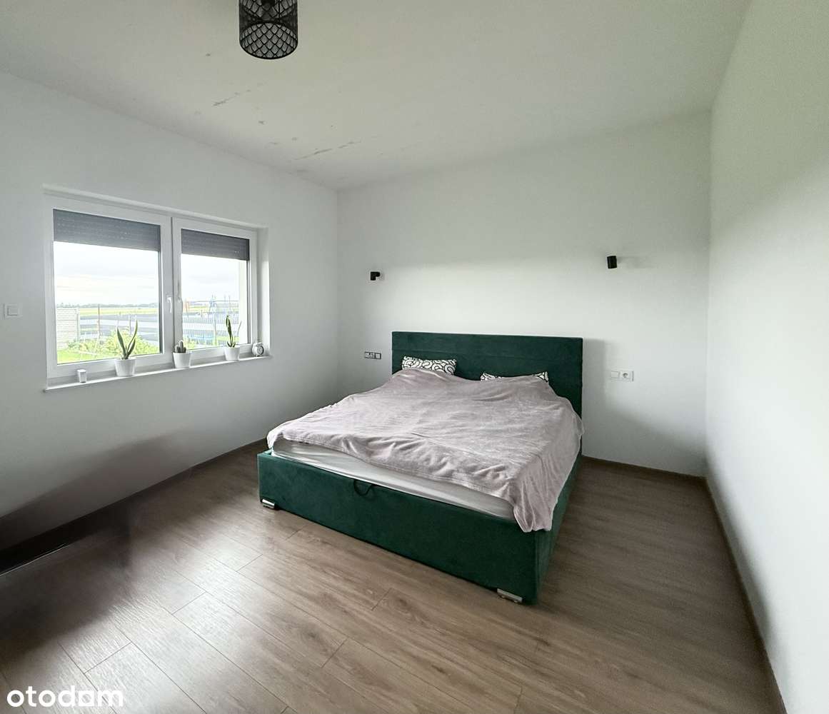 Nowy parterowy dom z lokalem użytkowym-15