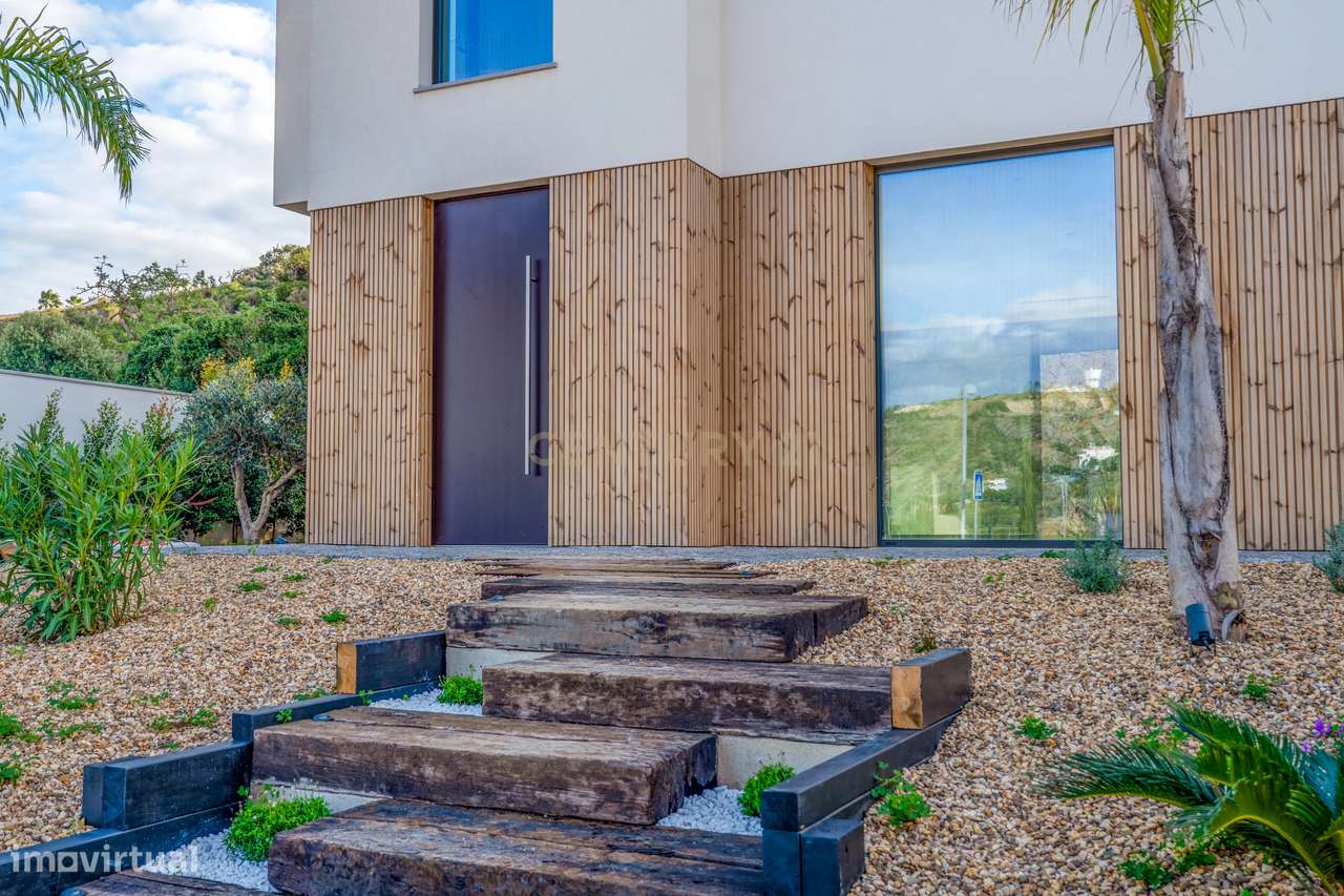 Moradia T4, com acabamentos premium, na Marina de Albufeira - Grande imagem: 4/40