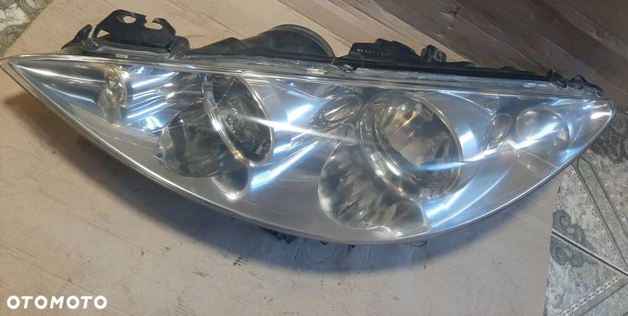 Lampa Peugeot 308 lewa przód 07- - 1