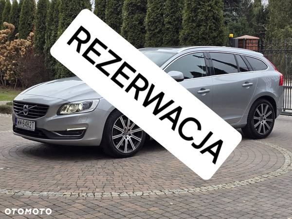 Volvo V60 D6 AWD Plug-in Hybrid Summum - 1