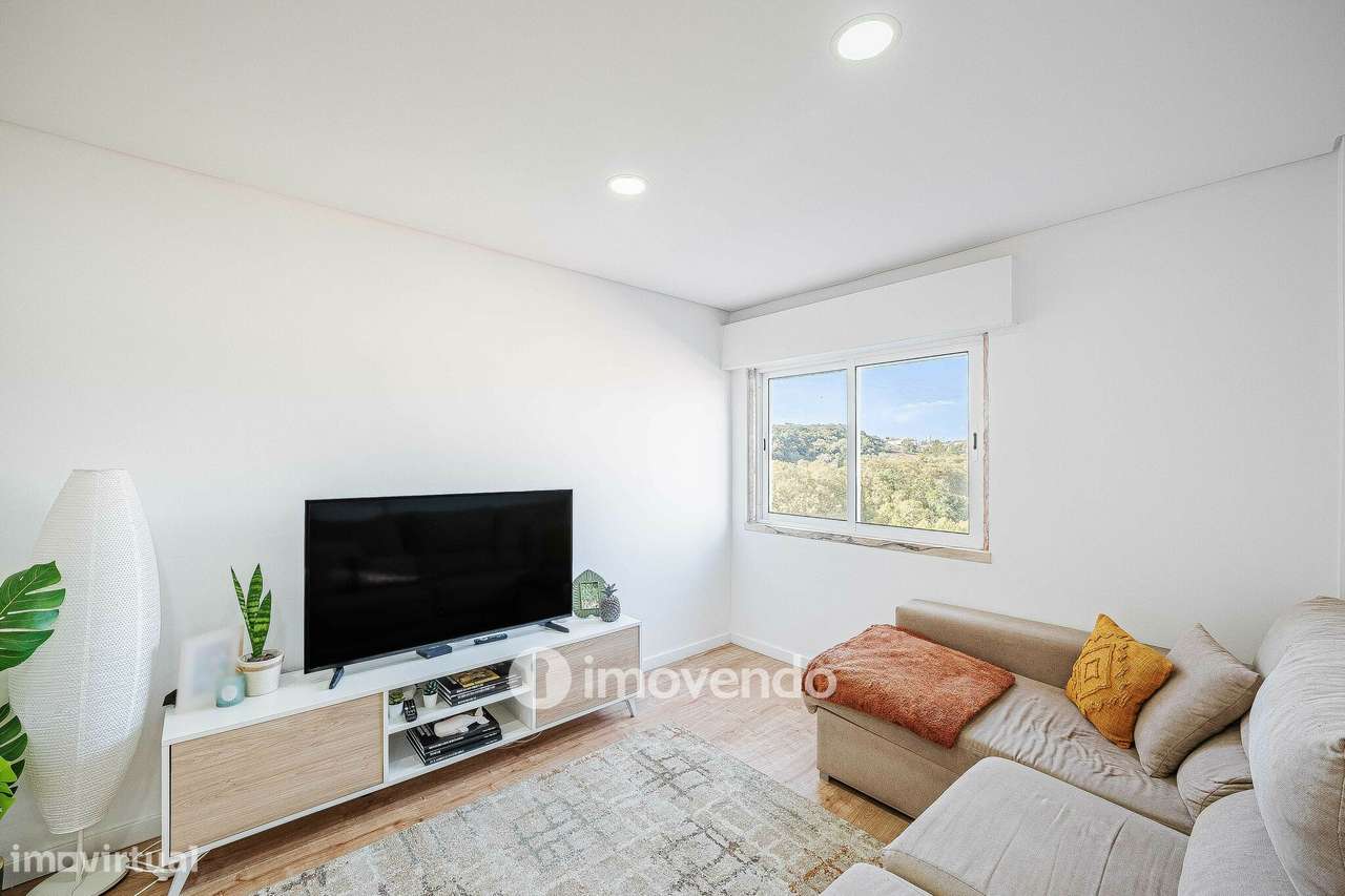 Apartamento T2 totalmente remodelado, com cozinha equipada, em Belas - Grande imagem: 3/38