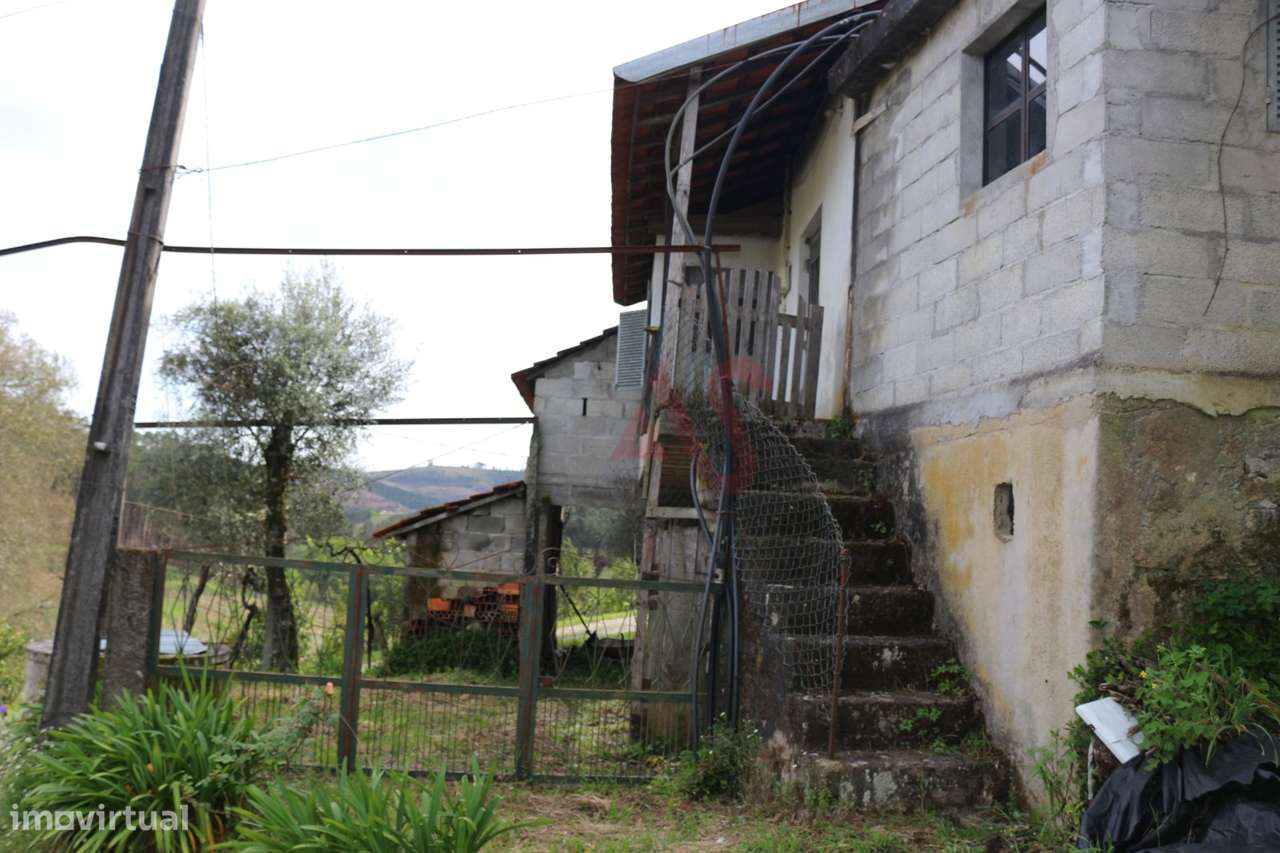 Moradia T2 para restaurar em Fervença, Celorico de Basto - Grande imagem: 5/22