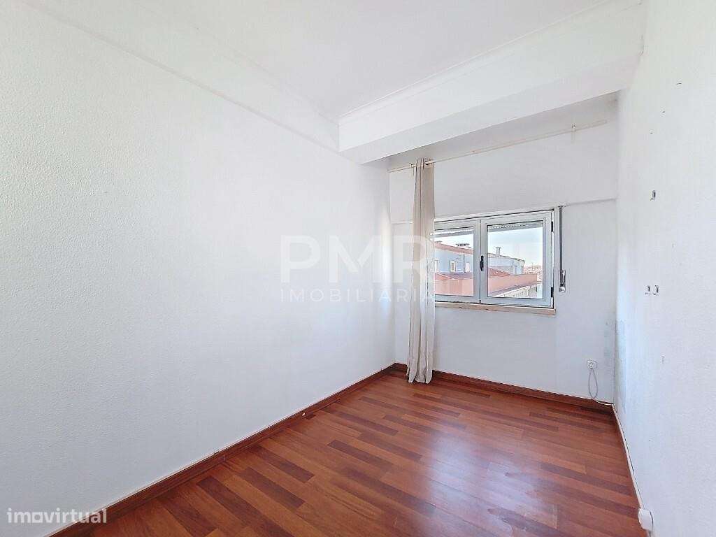 T1 Luminoso com Vista Panorâmica | Ideal para Investimento-10