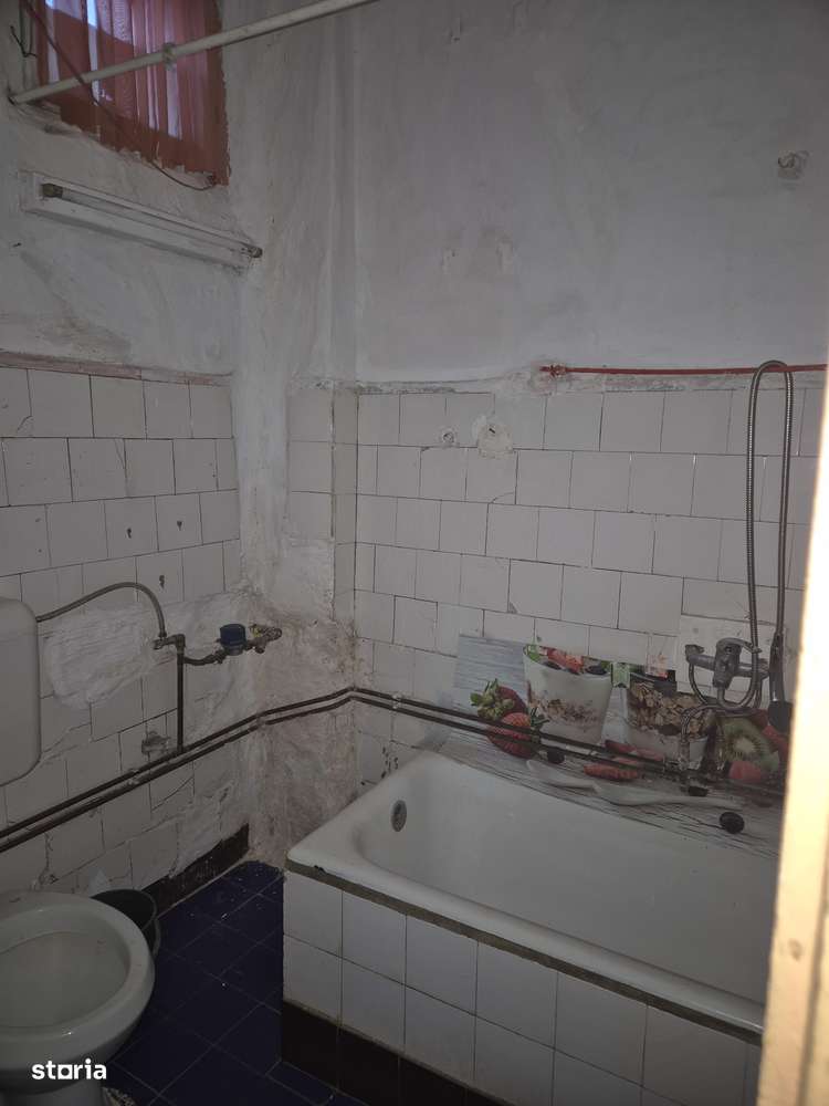 Casă cu 2 camere, Teren 301 mp, acces curte comuna , Pret redus-8