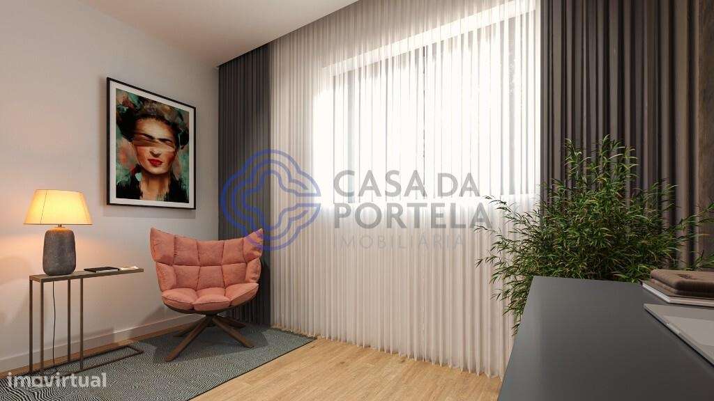 Apartamento T4 com 125,70m2 ,sala com Varanda e um Terraço com 44m2  , - Grande imagem: 2/13