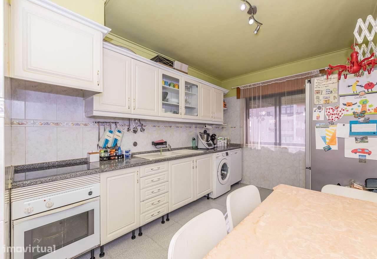 Apartamento T3 em S. Marcos/Cacém com Arrecadação-9