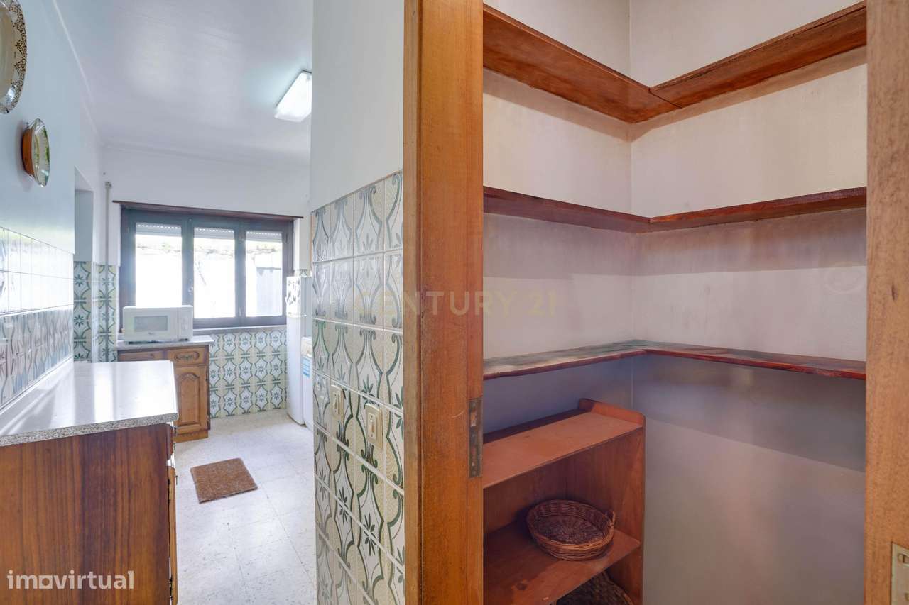 Já imaginou viver numa aldeia? E a poucos minutos de Cascais.-7