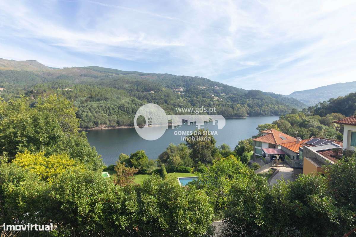 Moradia T3 com 1383m2 em Pandozes, Parada de Bouro Vieira do Minho-8