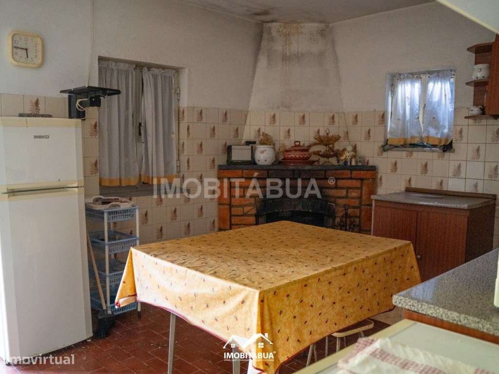 Moradia T3+2 com terreno de cultivo e anexo - Grande imagem: 3/18