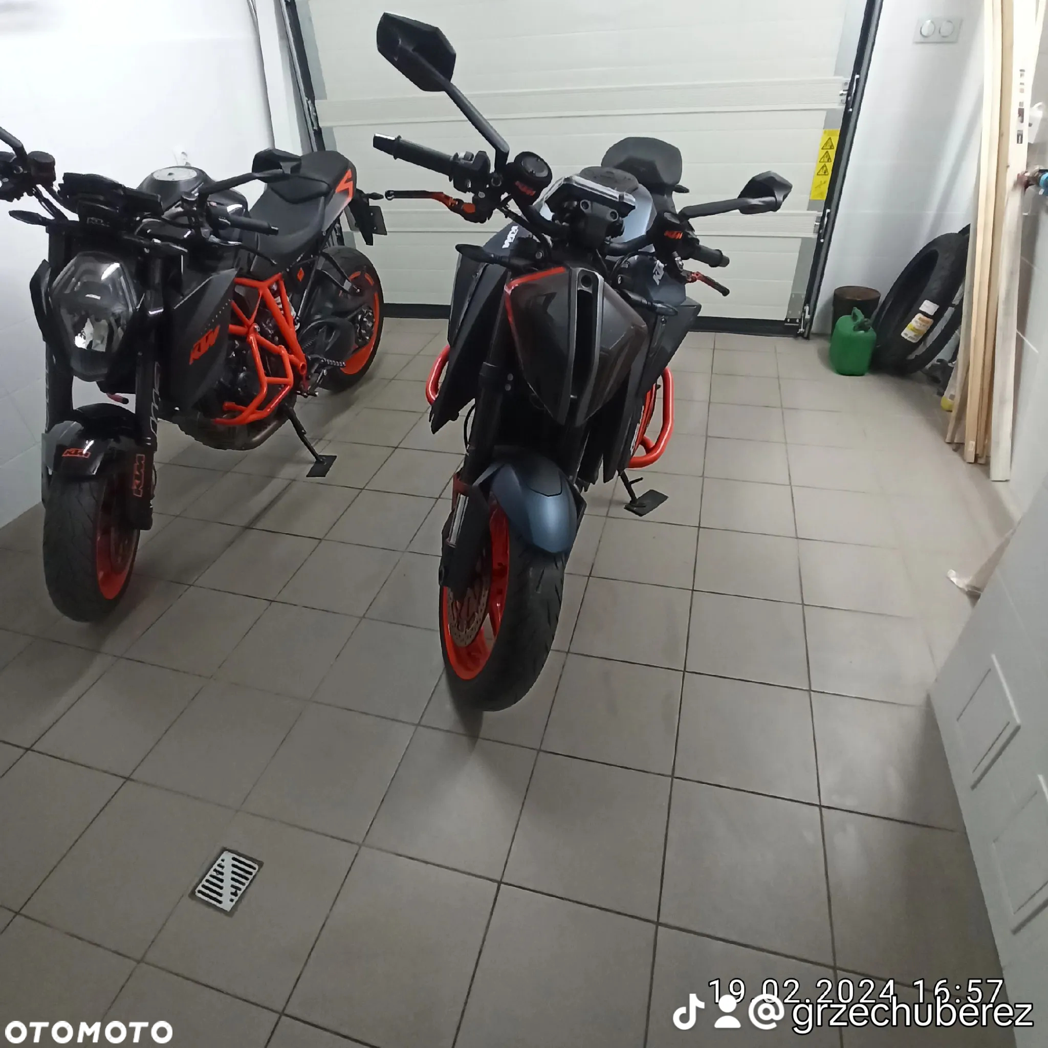 KTM Super Duke - 17