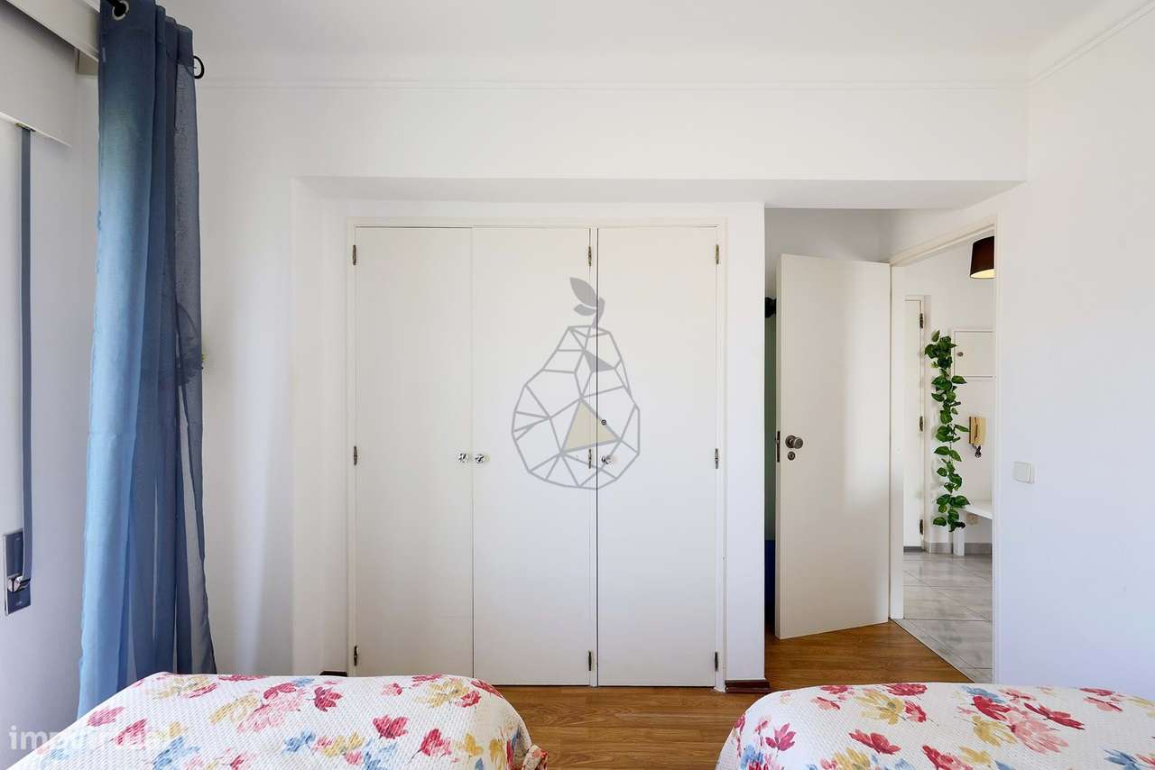 Apartamento de 2 Quartos com Vista Mar e Piscina  a 300m da Praia da R-24