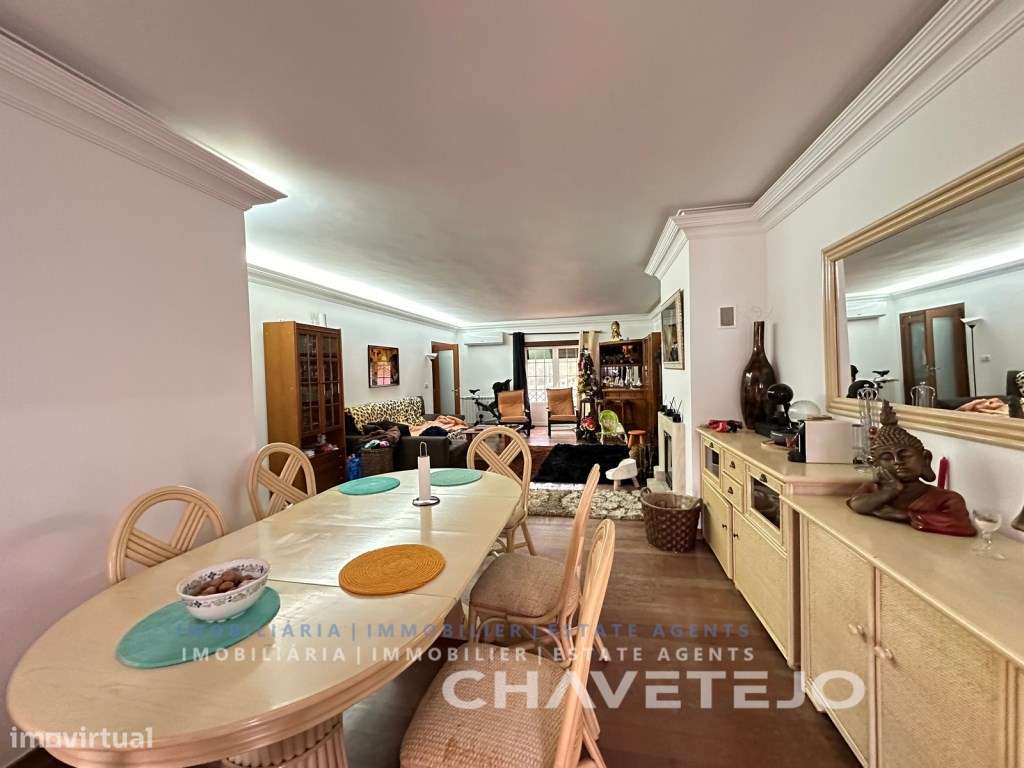 Duplex com 2 garagens e pátio com churrasqueira a 5 minutos da cidade. - Grande imagem: 5/20