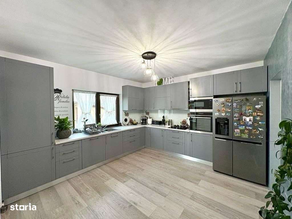 Vila moderna- 4 camere- cu piscina, complet mobilata si utilata - Sag - Imagine principală: 2/9