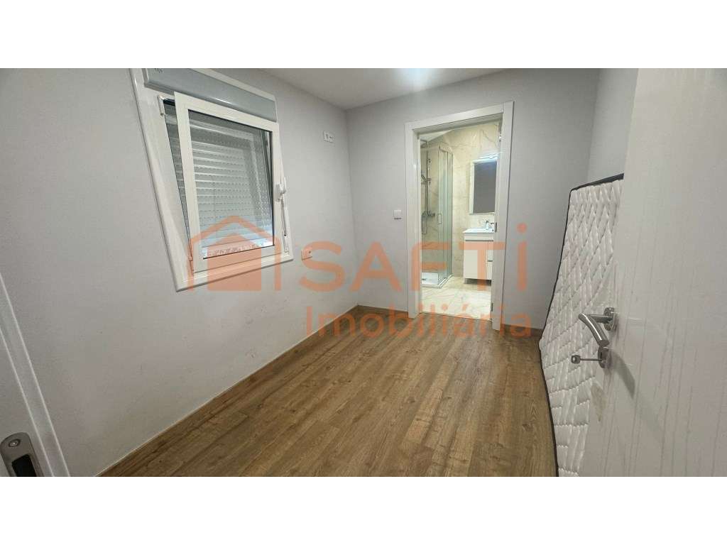 Moradia T2 - Grande imagem: 4/8