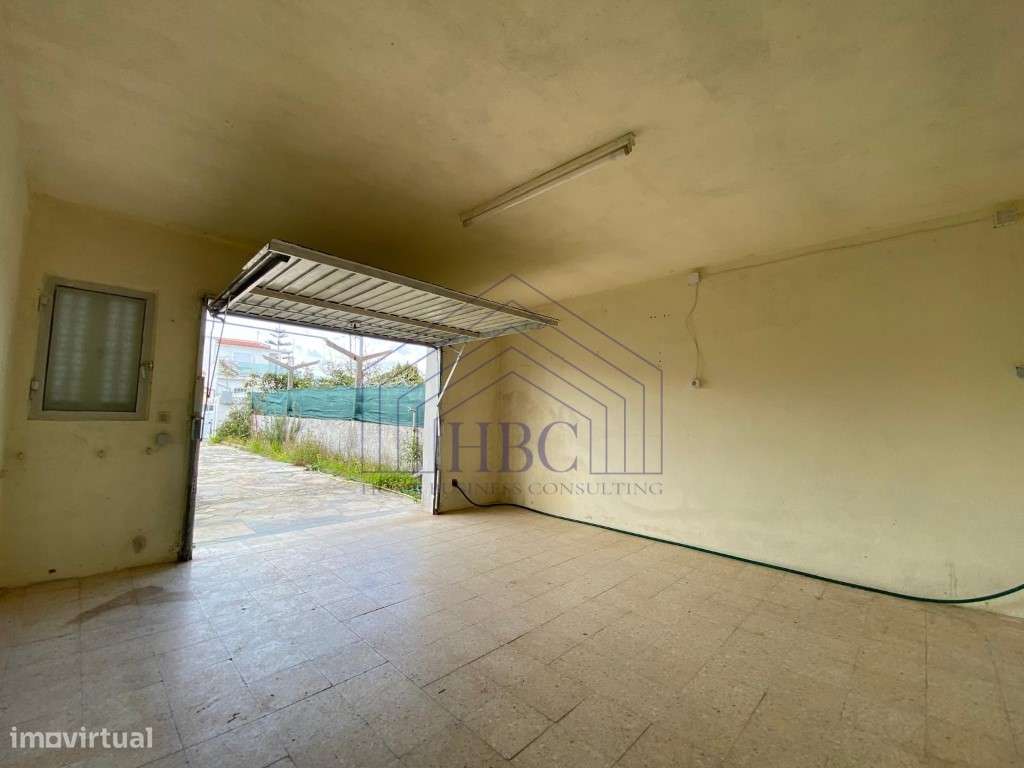 Moradia T3+1 com Grande Potencial na Lagoa de Albufeira - Sesimbra-16