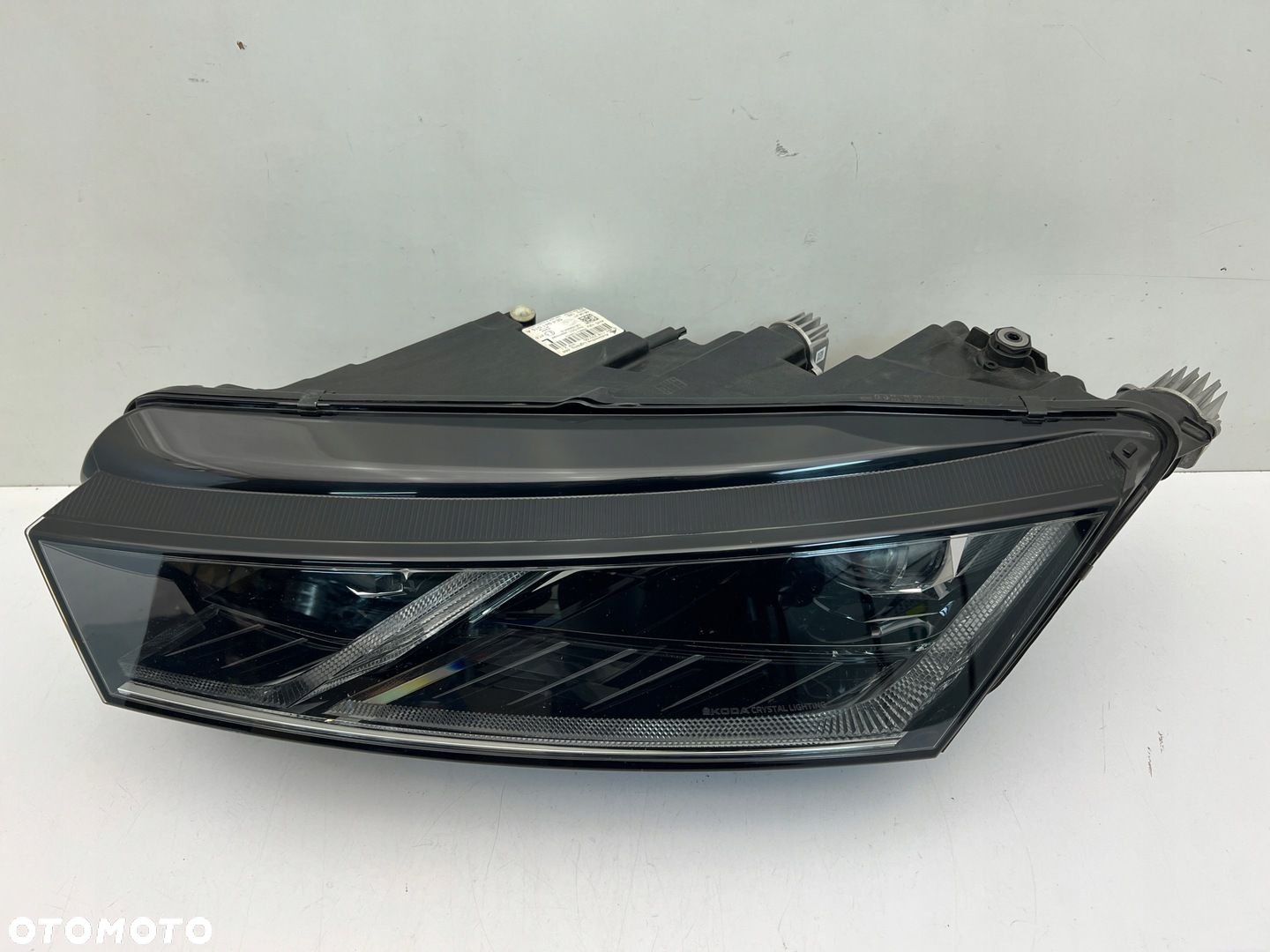 SKODA OCTAVIA 4 IV 5E4 LAMPA PRZEDNIA LEWA CRYSTAL LIGHTING 2020- - 2