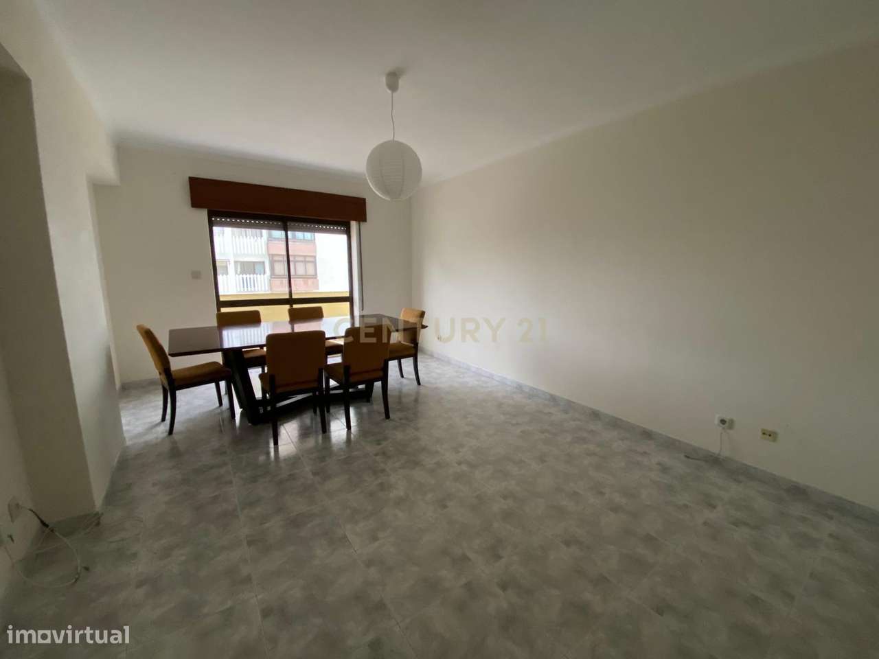 Apartamento Renovado T3 em Carnaxide, Oeiras - Grande imagem: 2/14