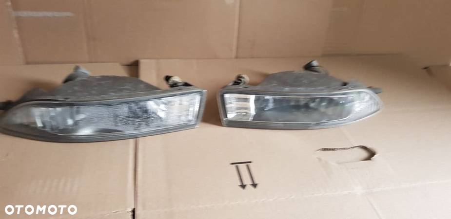 Corolla E12 halogen przeciwmgielny lampa  lewy  przednia kombi sedan - 2