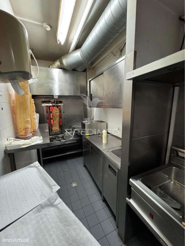 Oportunidade Única – Trespasse em Centro Comercial! - Grande imagem: 2/10