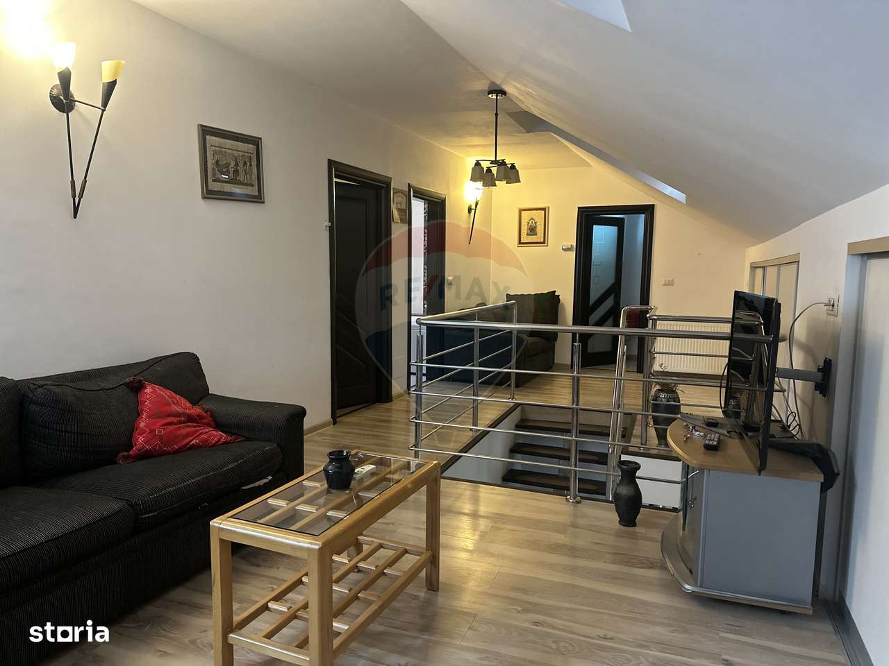 Apartament 4 camere ROZNOV Central de inchiriat - Imagine principală: 4/12