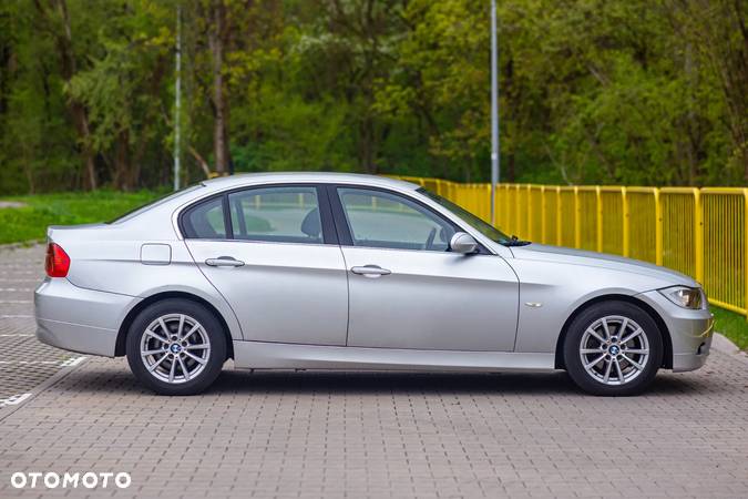 BMW Seria 3 325i - 27